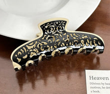 Load image into Gallery viewer, Hollow Acetate Hair Claw - Black

