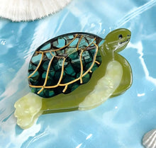 Load image into Gallery viewer, Sea Turtle Hair Claw
