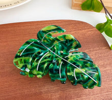 Load image into Gallery viewer, Tropical Monstera Hair Claw - Jungle Green
