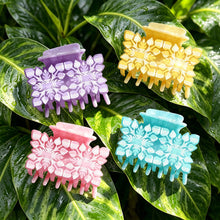 Load image into Gallery viewer, The Hawaiian Quilt Hair Claw Collection
